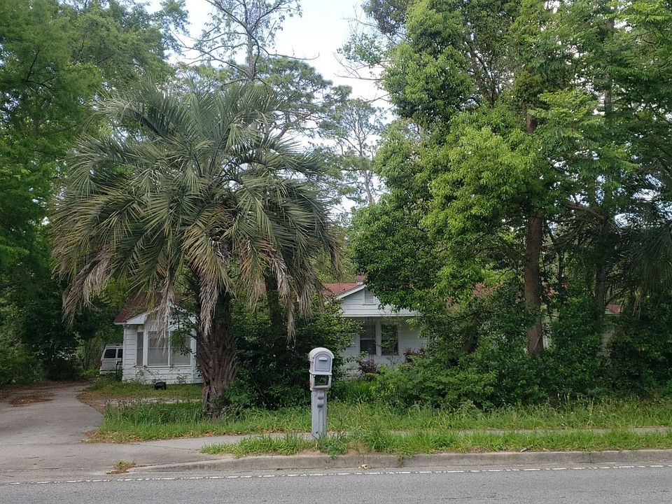 1st image of 910 E Park Ave