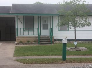 905 King Ave, Karnes City, TX 78118