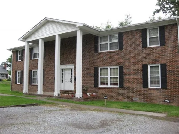 112 N 13th St APT 3, Murray, KY 42071