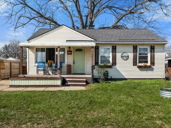691 E Bennett Ave, Ferndale, MI 48220