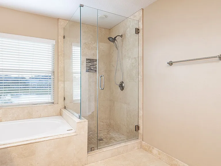11328 Misty Isle Ln — Photo 8