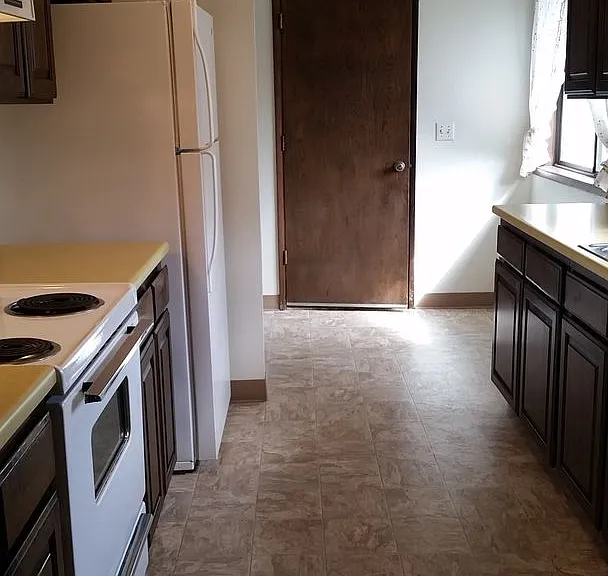 1255 Anderson Ave — Photo 12