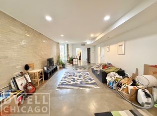 2121 N Albany Ave #G, Chicago, IL 60647