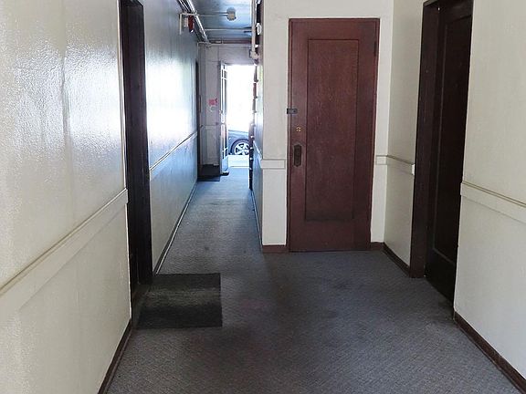 5th image of 109 W Anapamu St APT 7