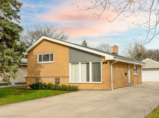 441 Emmerson Ave, Itasca, IL 60143