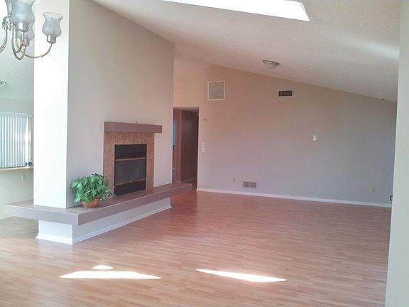 4th image of 137 Parkview Dr