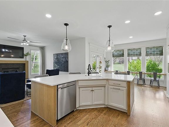 5th image of 11313 S Brownridge St