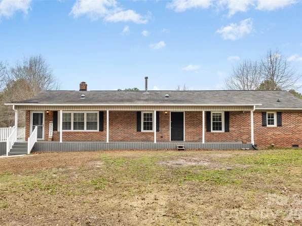 4661 Willie Bayne Ln, Heath Springs, SC 29058