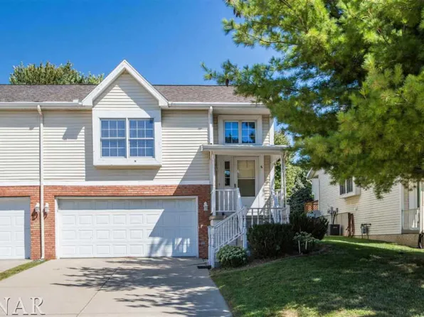 6 Shire Ct, Bloomington, IL 61701