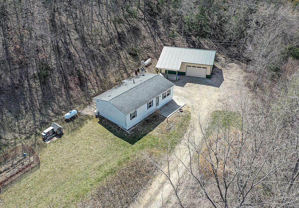 2765 Black Hawk Rd New Albin IA Zillow