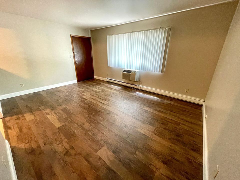 S352 Apartment Rentals Germantown, WI Zillow