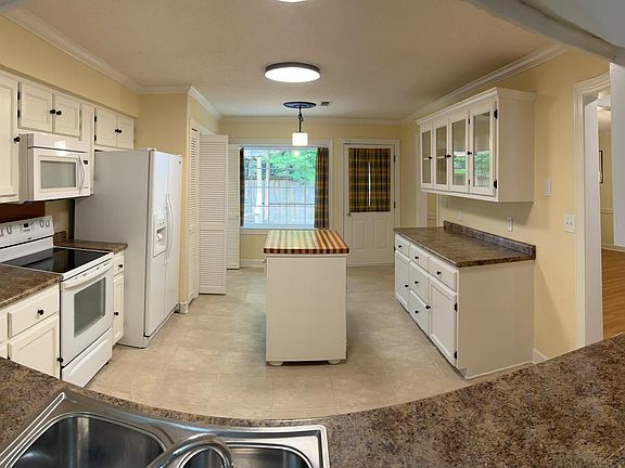 4th image of 95 Barnes St #95