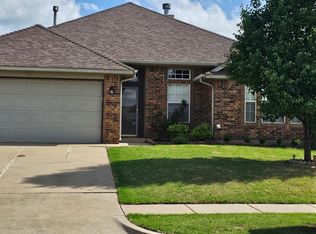 2324 NW 157th St, Edmond, OK 73013