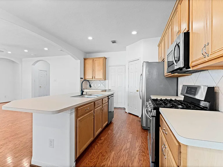 39 E Burberry Cir — Photo 13