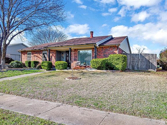 2nd image of 749 Cambridge Dr