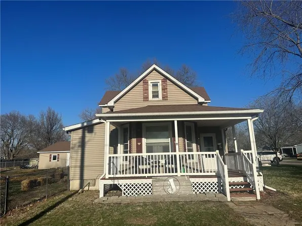 611 S Willow St, Gallatin, MO 64640