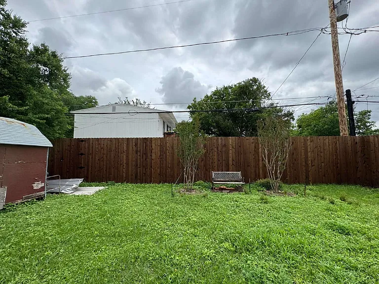 2318 Fenwick Dr — Photo 26