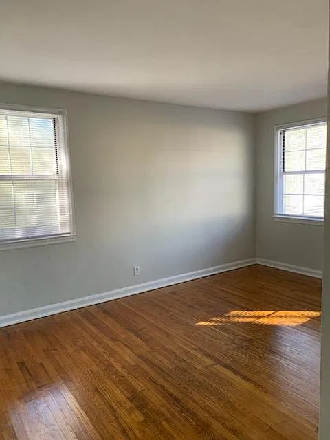 2 bed, $1,100 — Photo 2