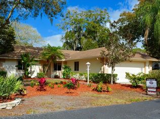 4688 Hamlets Grove Dr, Sarasota, FL 34235