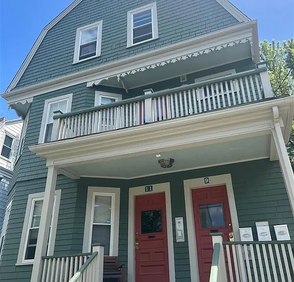 11 Pearson Ave — Photo 5