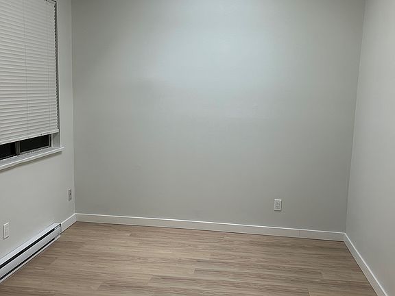4th image of 2184 Cornwall Ave #4