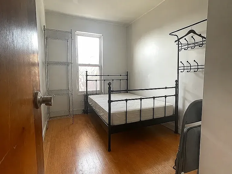 99 Albany Ave #4 — Photo 4