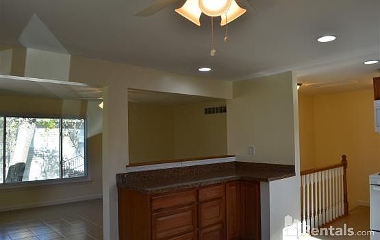 3rd image of 34 Myrick Ave