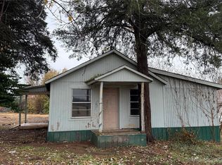 520 E 5th St, Hulbert, OK 74441