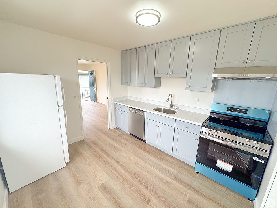 1st image of 4802A Daisy St #2