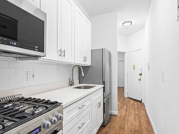 3rd image of 442 Amsterdam Ave APT 5B
