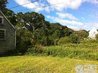 128 Summer St, Tisbury, MA 02568