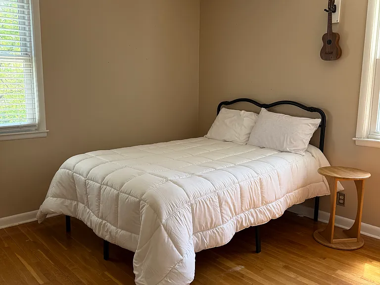 702 Joyce Ln — Photo 10