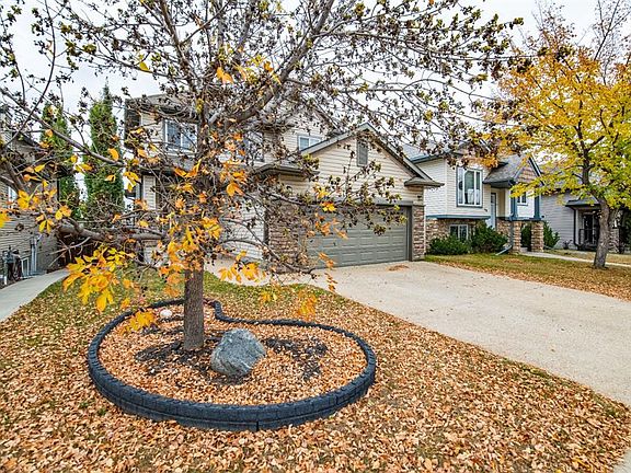 2nd image of 123 S Wiley Cres