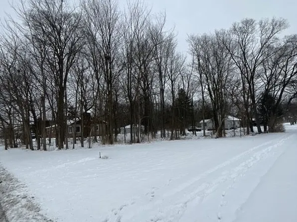 Hedgewood Ave, Westlake, OH 44145