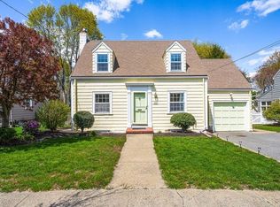 450 E Foster St, Melrose, MA 02176