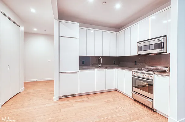 Rented by Platinum Properties | media 55