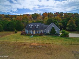 1443 W Dumplin Valley Rd, Dandridge, TN 37725