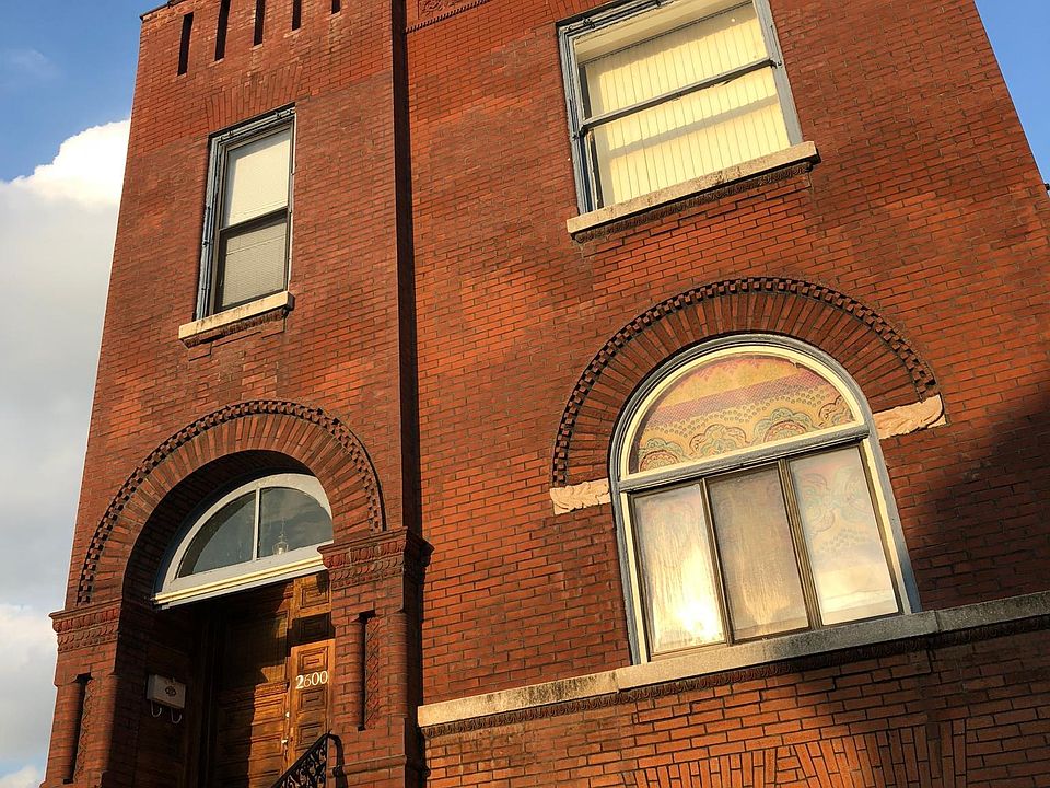 1st image of 2600 S Compton Ave #2F