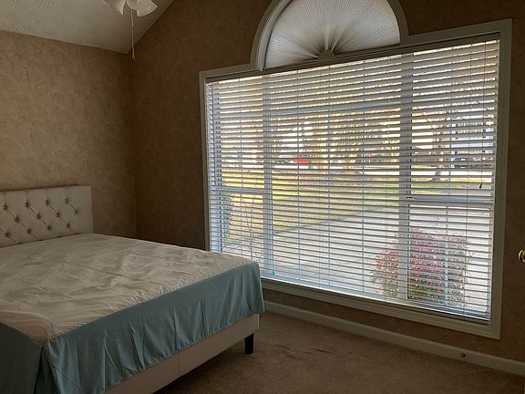 5th image of 5085 Remington Ct NW