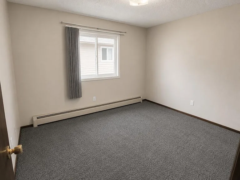 1839 Allison Dr — Photo 4