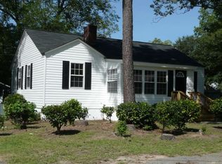 565 Dantzler St, Elloree, SC 29047