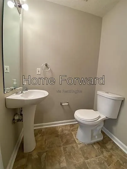 461 Dabney Dr — Photo 5
