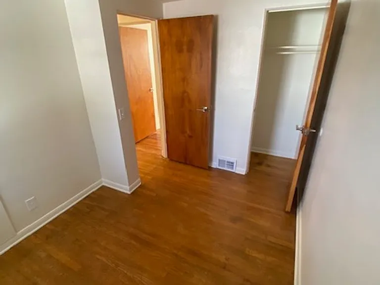 2112 Fulton Rd NW — Photo 11