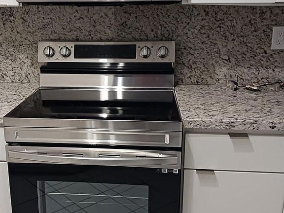 3rd image of 9501 Seagrape Dr