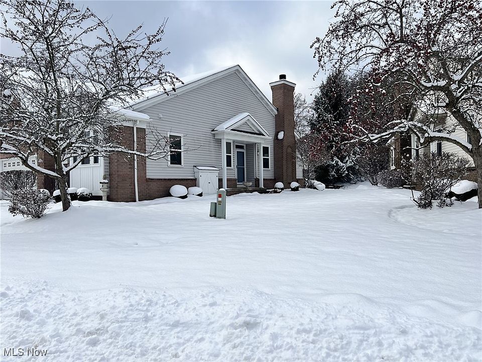 1st image of 9893 Country Club Cir
