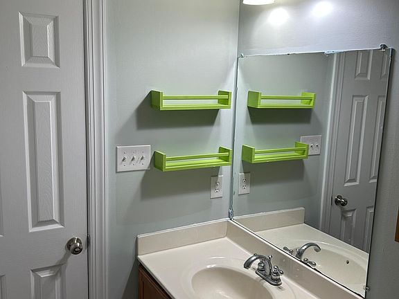 Sizeable kid's bath