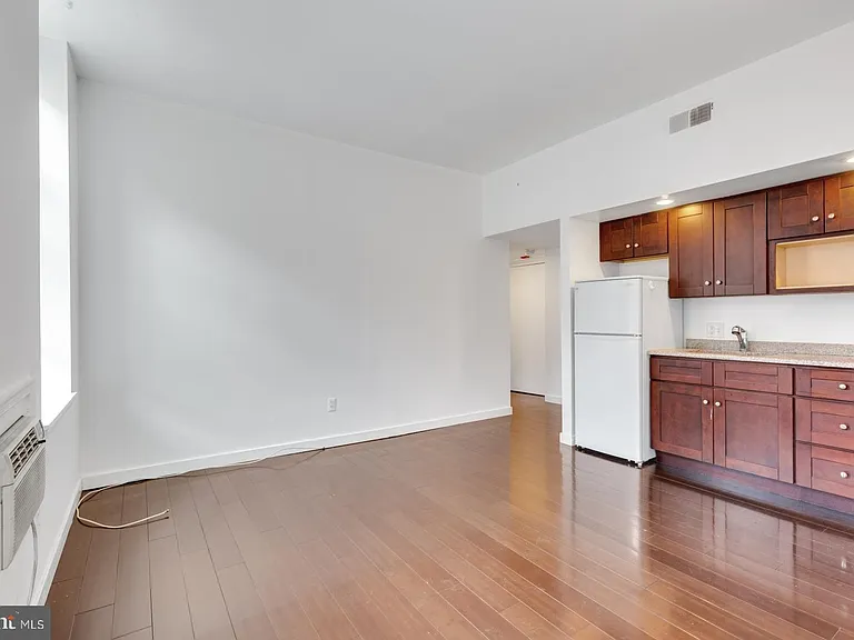 2137 Spruce St #4 — Photo 5