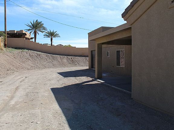 4th image of 2801 Thistle Dr