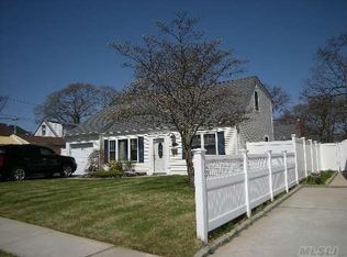 109 Baltimore Ave, Massapequa, NY 11758