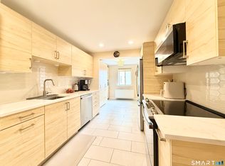 143 Hoyt St APT 1N, Stamford, CT 06905